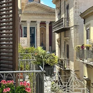  Appartamento Maison Opéra Italia